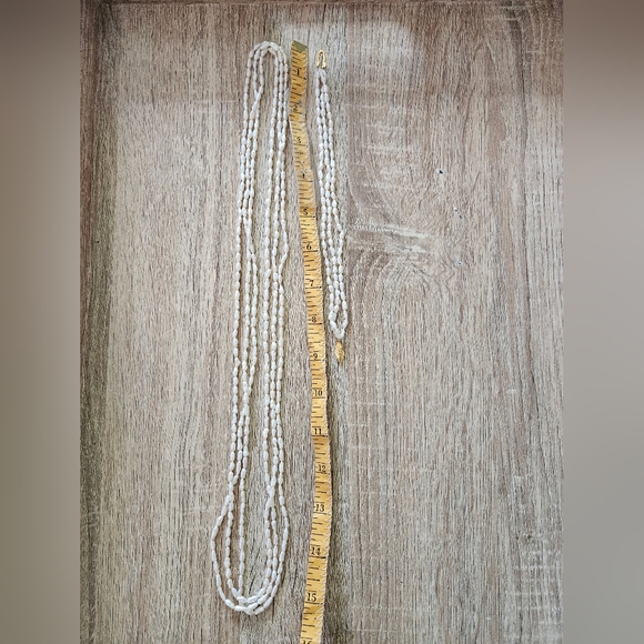 Vintage Women's White Shell Three Necklace And Bracelet Set - Picture 2 of 6